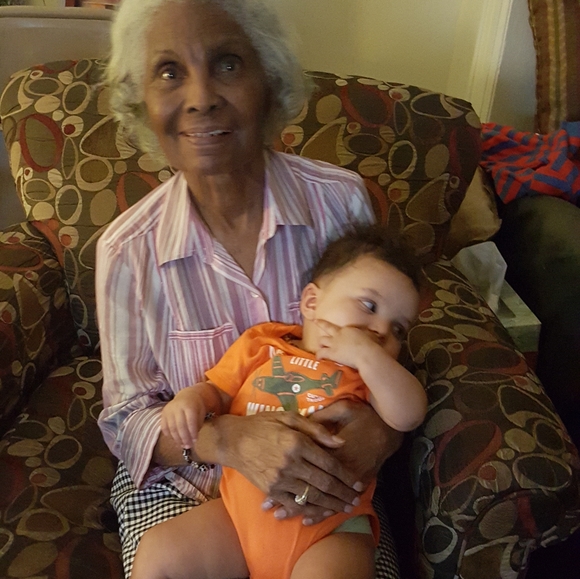 Meet your Posher, Jenell - Picture 2 of 4